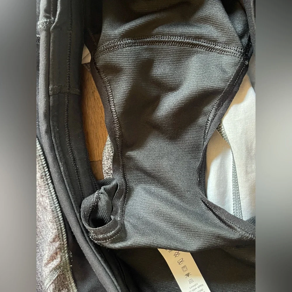 Lululemon shorts black and gray size 6